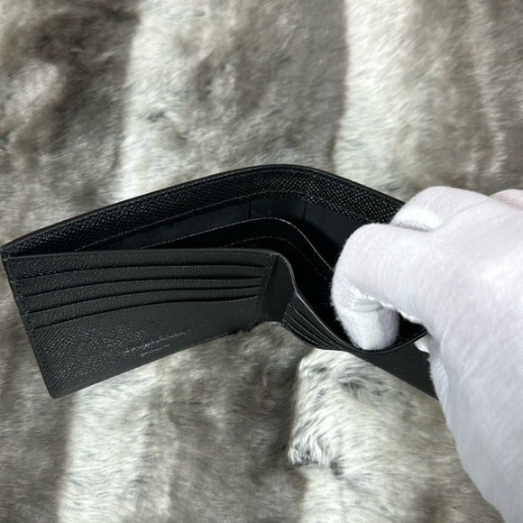 NEW Burberry Leather Wallet - Picture 5 of 5